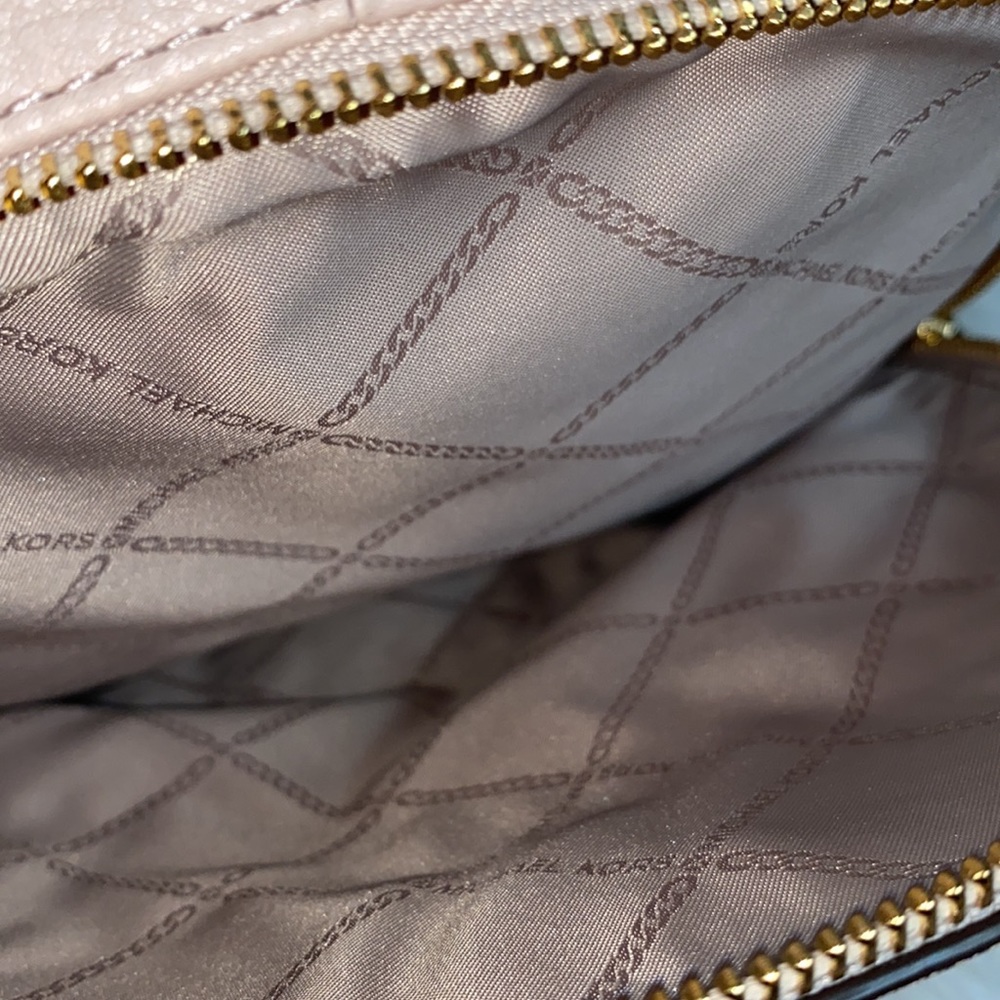 Michael Kors RHEA ZIP Backpack - Picture 3 of 6